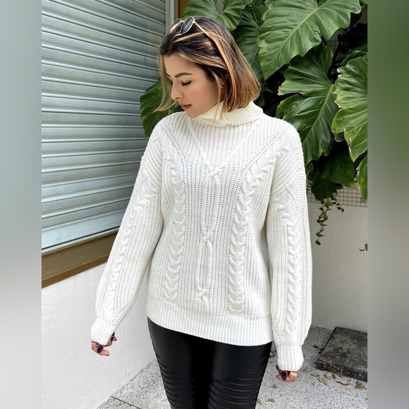 NWT Zesica Long Sleeve Turtleneck Chunky Knit Sweater, Large (12/14), Ivory - Picture 2 of 7